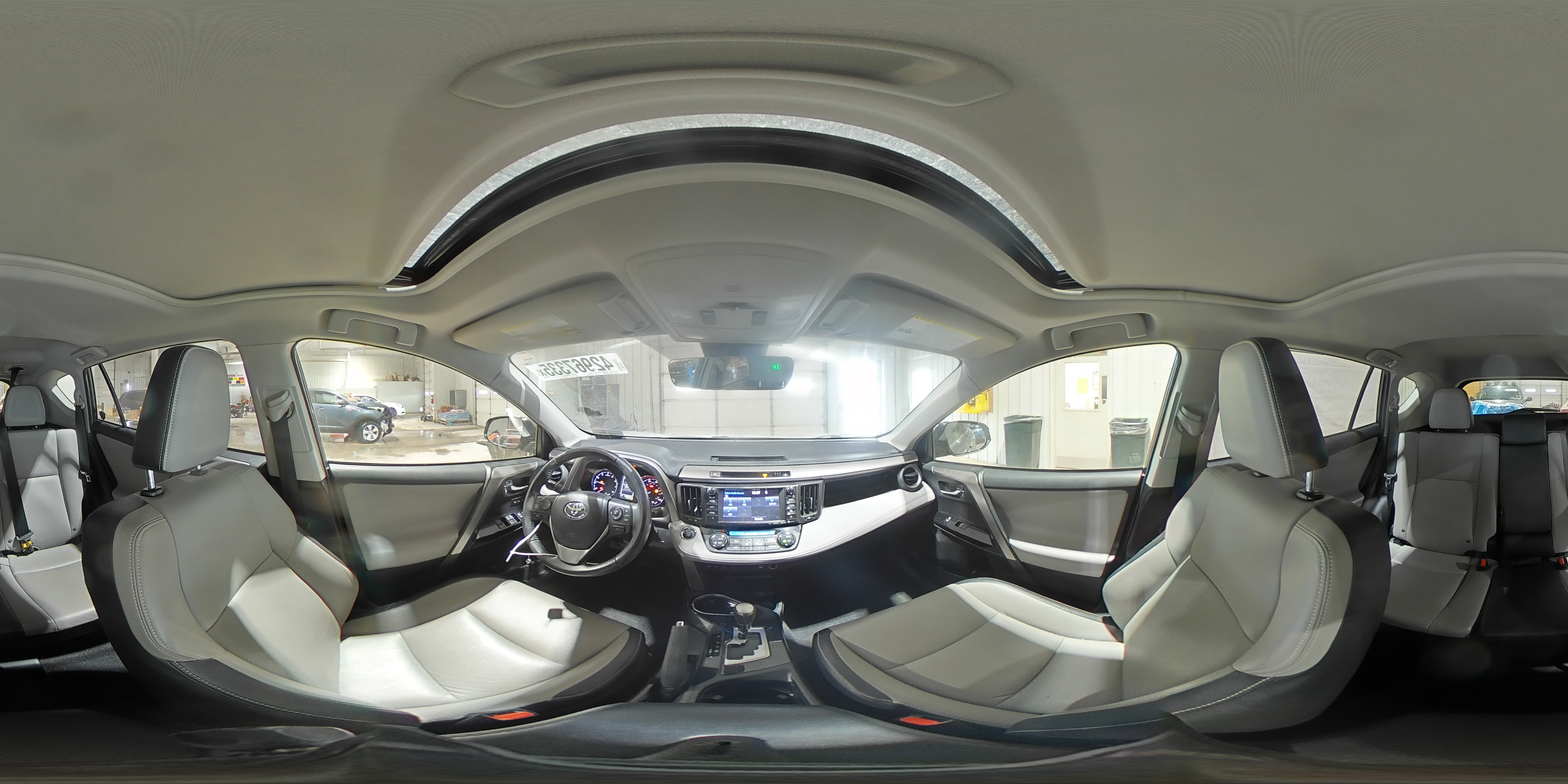 2017 Toyota RAV 4 - Image 15