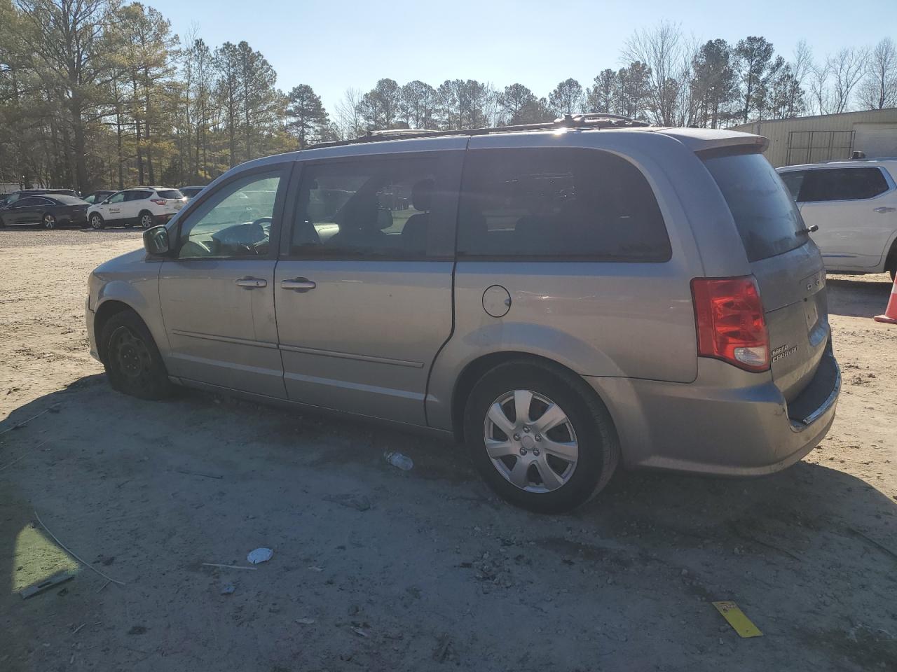 2013 Dodge Caravan - Image 2