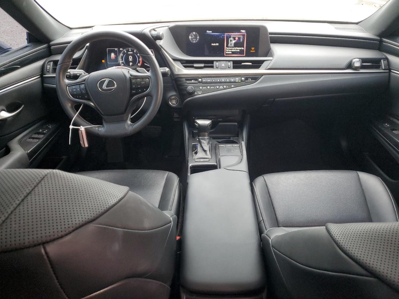 2020 Lexus ES - Image 8