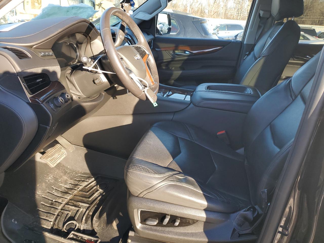 2019 Cadillac Escalade - Image 7