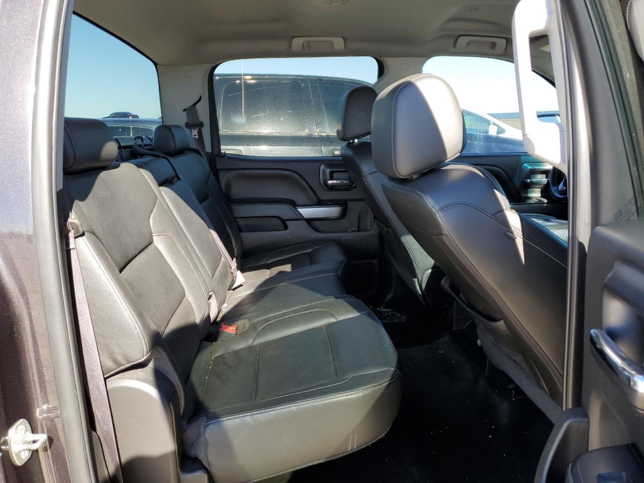 2016 Chevrolet Silverado - Image 10