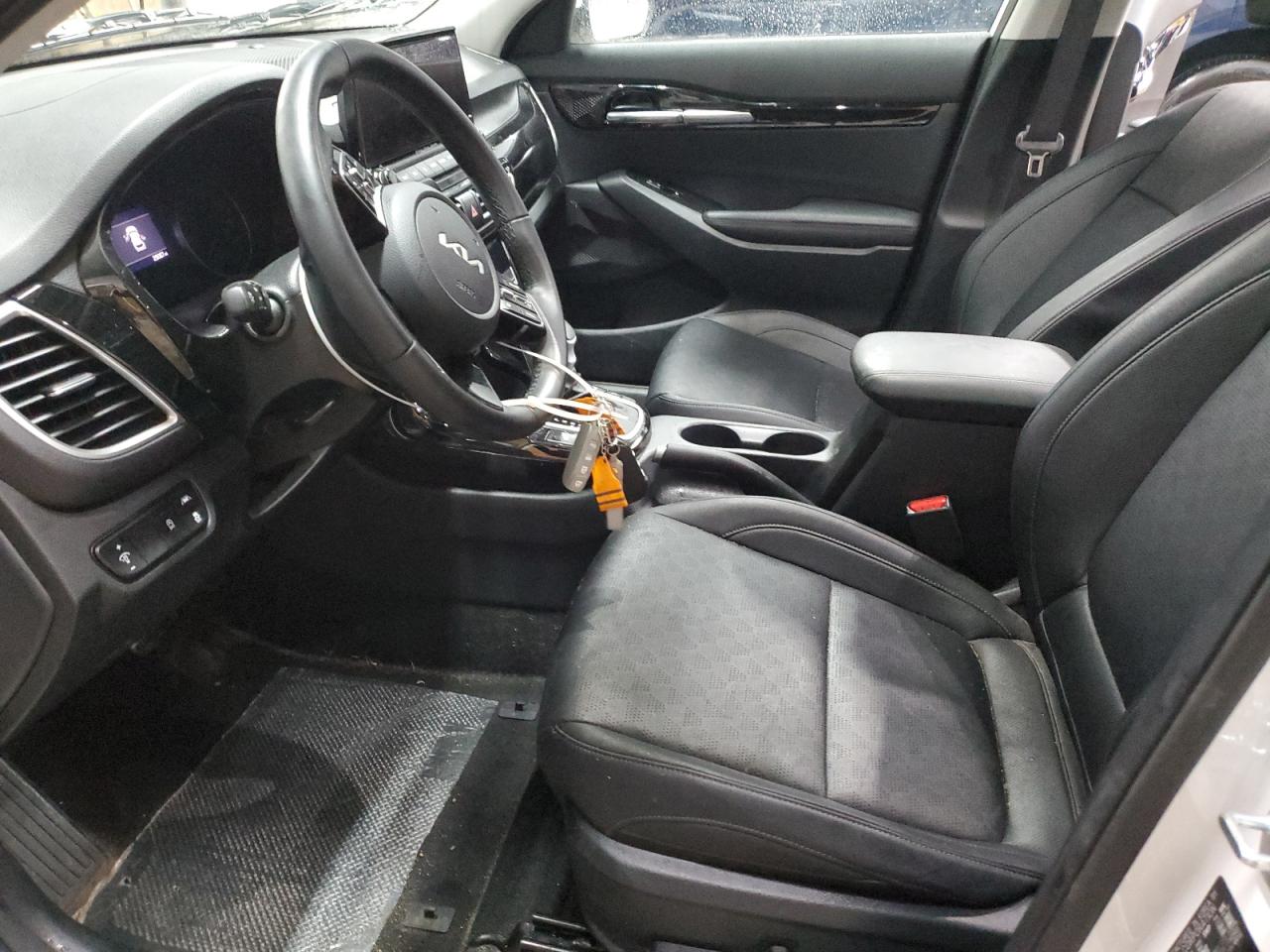 2023 Kia Seltos - Image 7