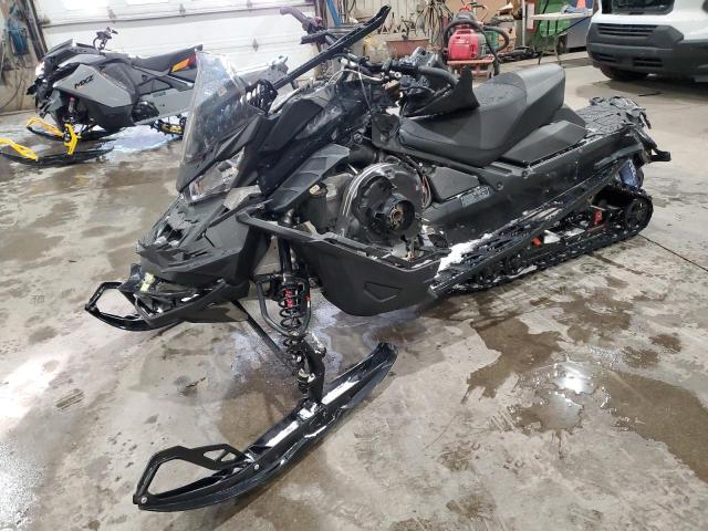 2023 SKIDOO RENEGADE
