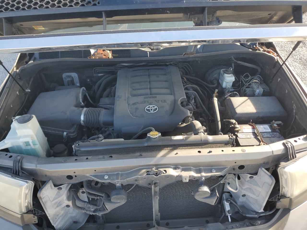 2012 Toyota Tundra - Image 11