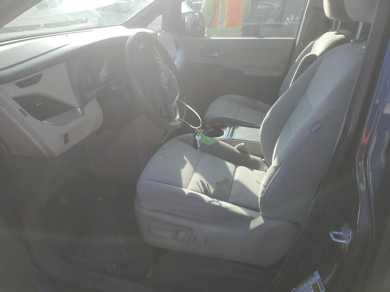 2020 Toyota Sienna - Image 7