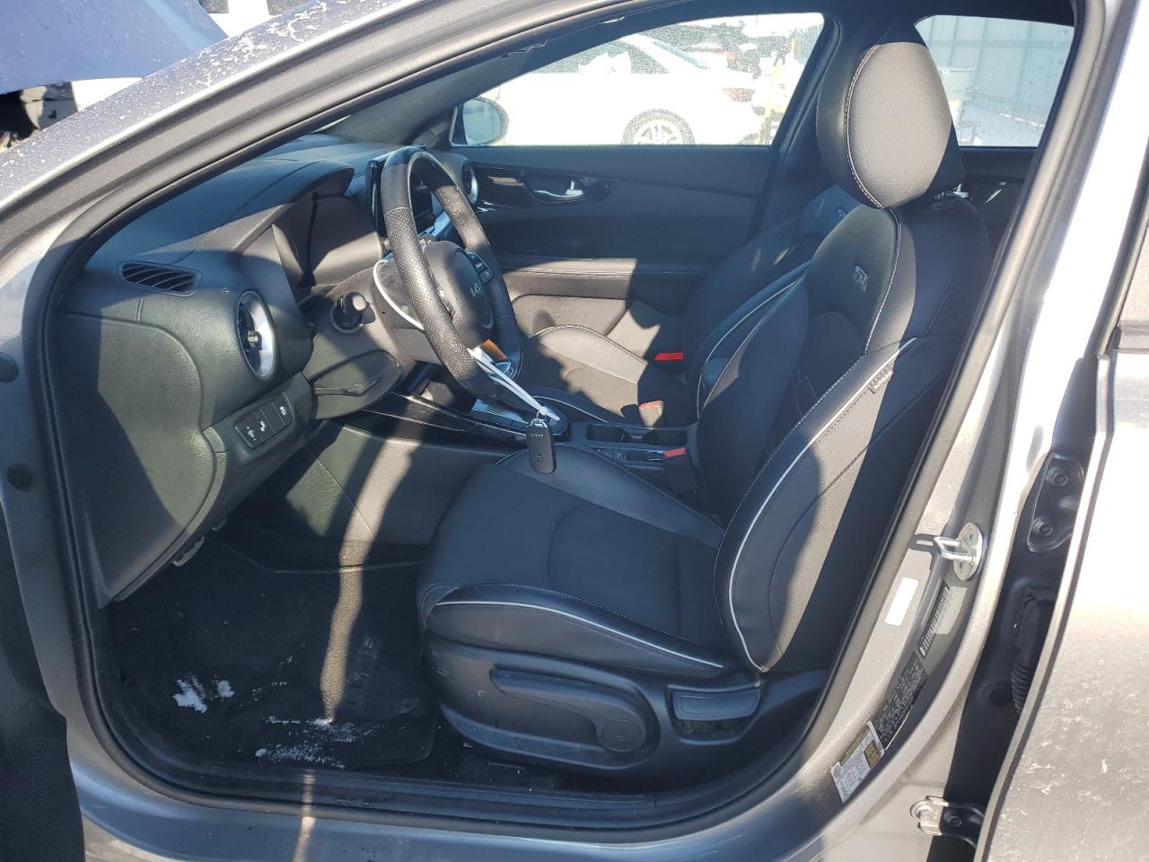 2023 Kia Forte - Image 7