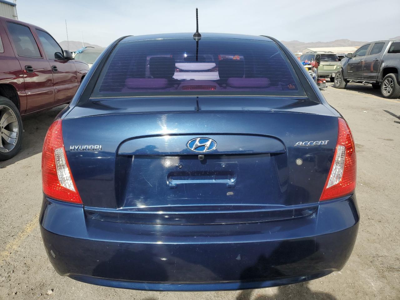 2010 Hyundai Accent - Image 6