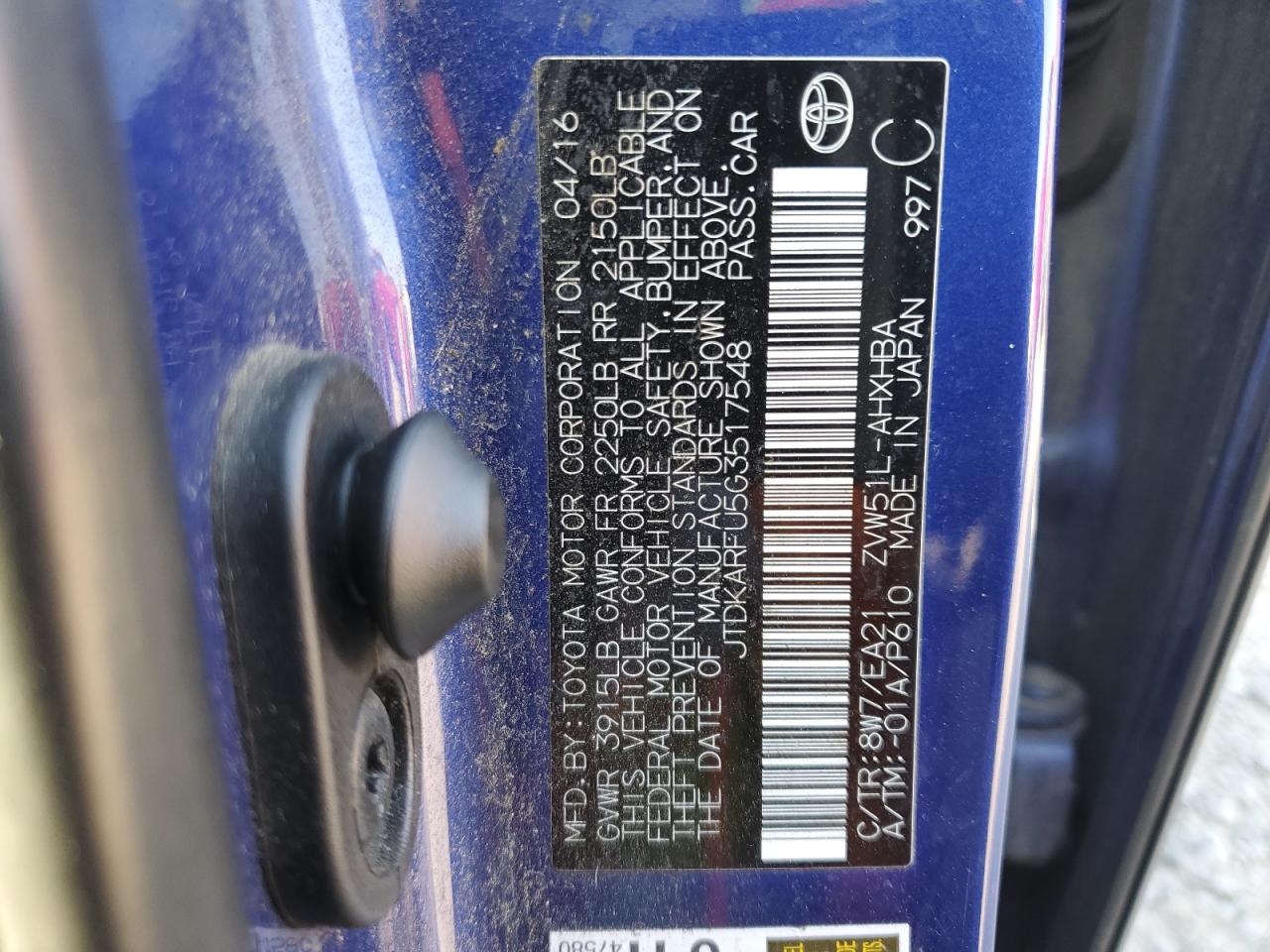2016 Toyota Prius - Image 12