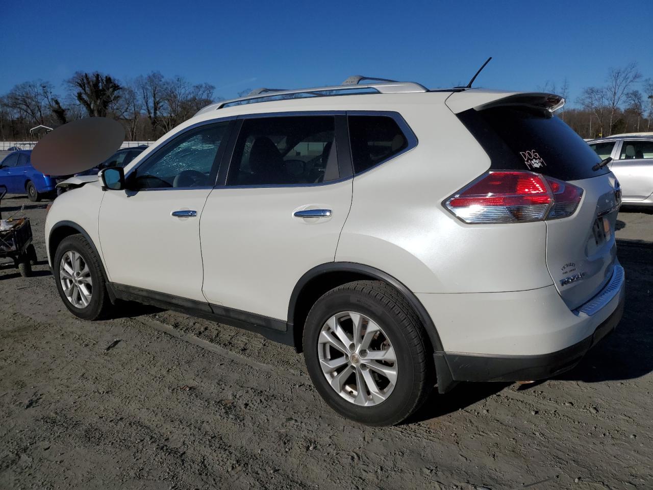 2015 Nissan Rogue - Image 2