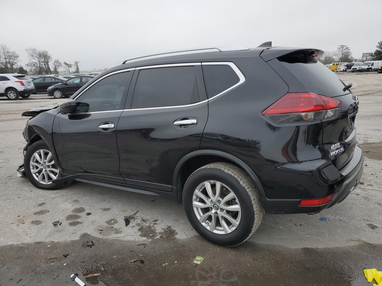2019 Nissan Rogue - Image 2