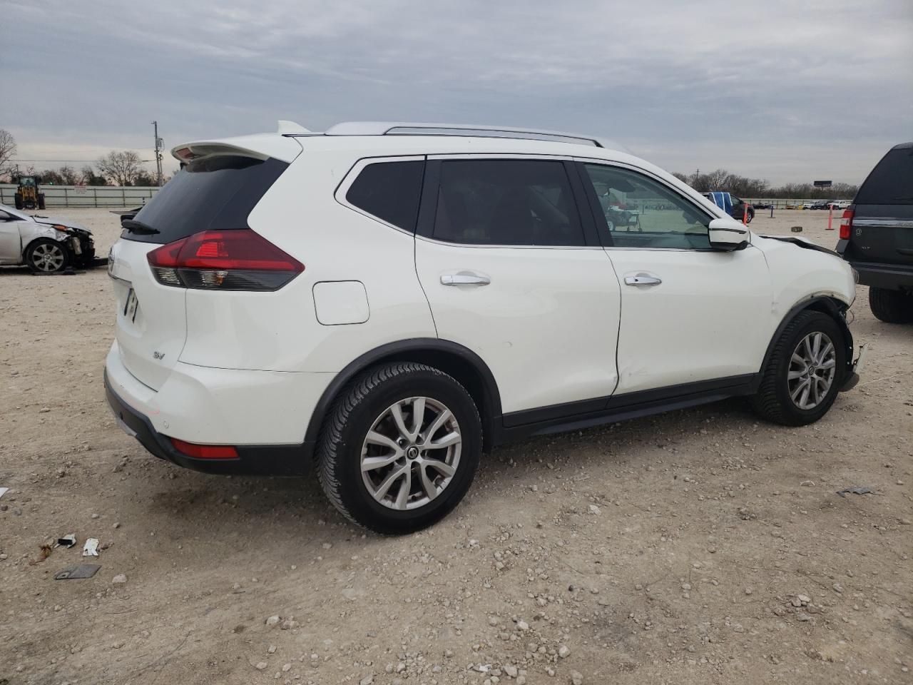 2019 Nissan Rogue - Image 3