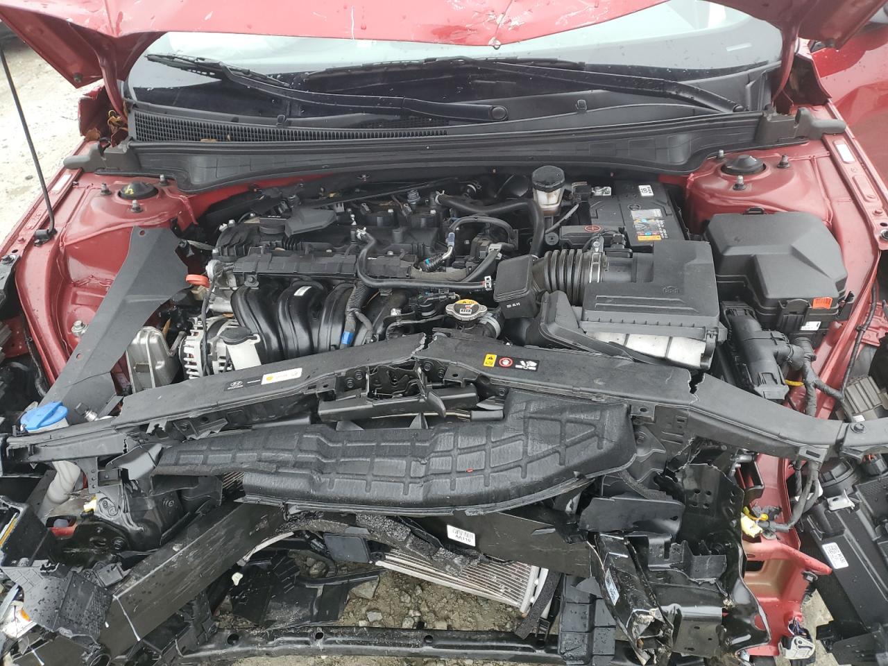 2023 Hyundai Elantra - Image 13