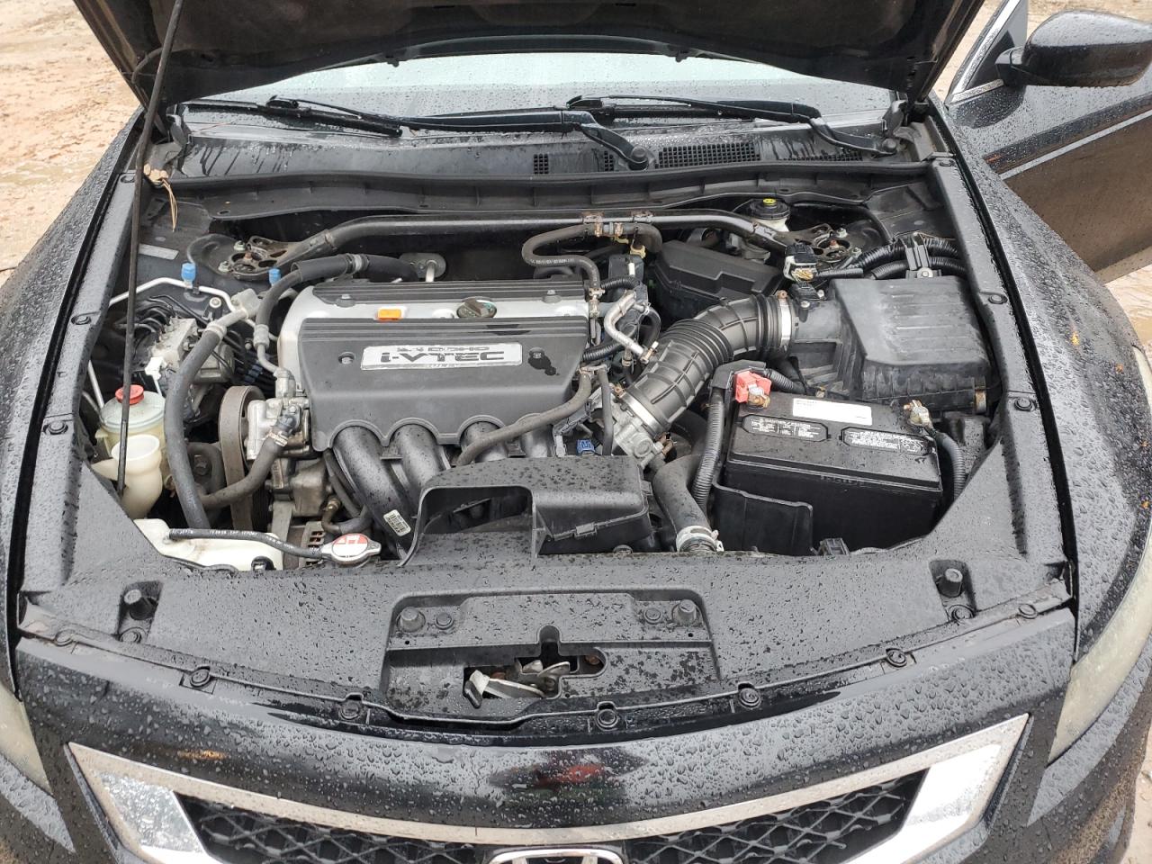 2009 Honda Accord - Image 13