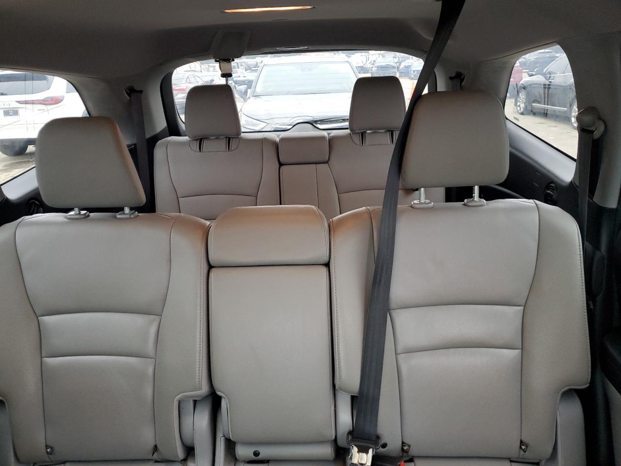 2017 Honda Pilot - Image 10