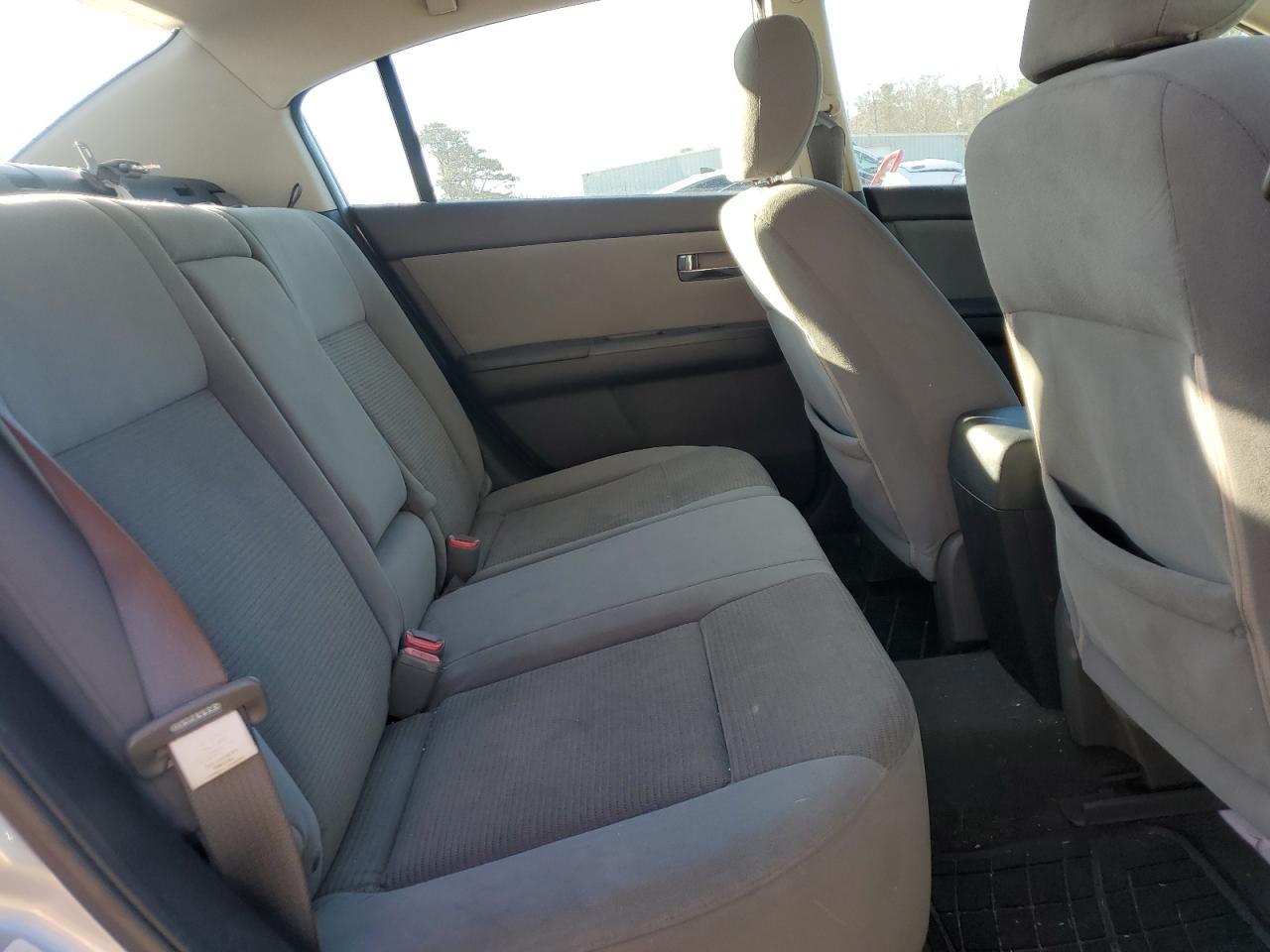 2010 Nissan Sentra - Image 10