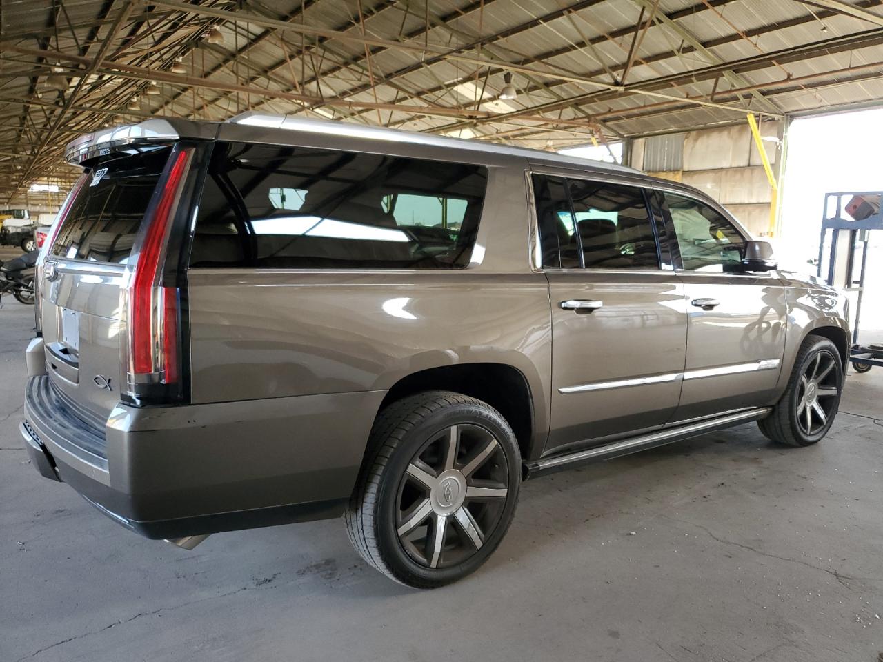 2015 Cadillac Escalade - Image 3