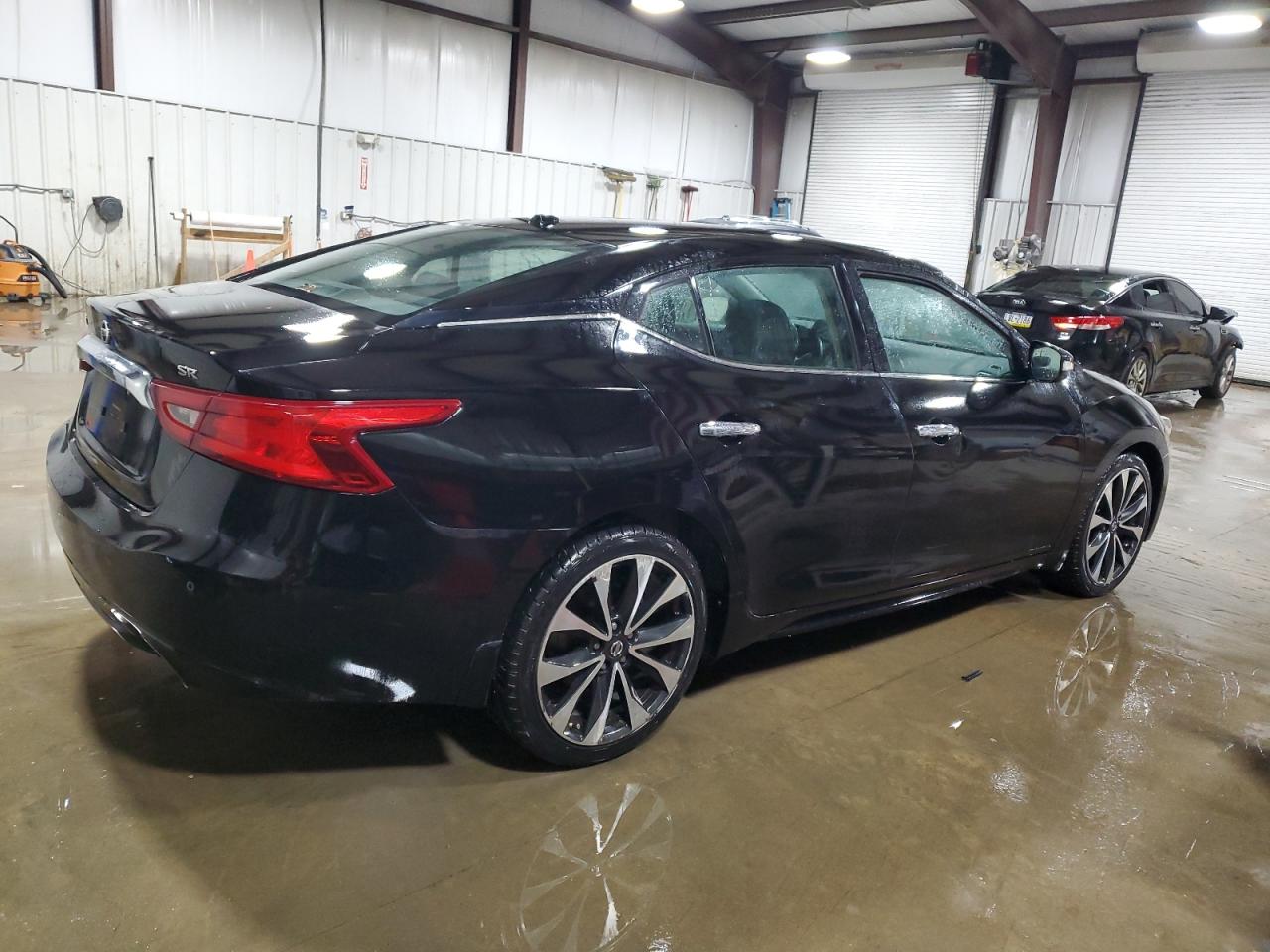 2016 Nissan Maxima - Image 3