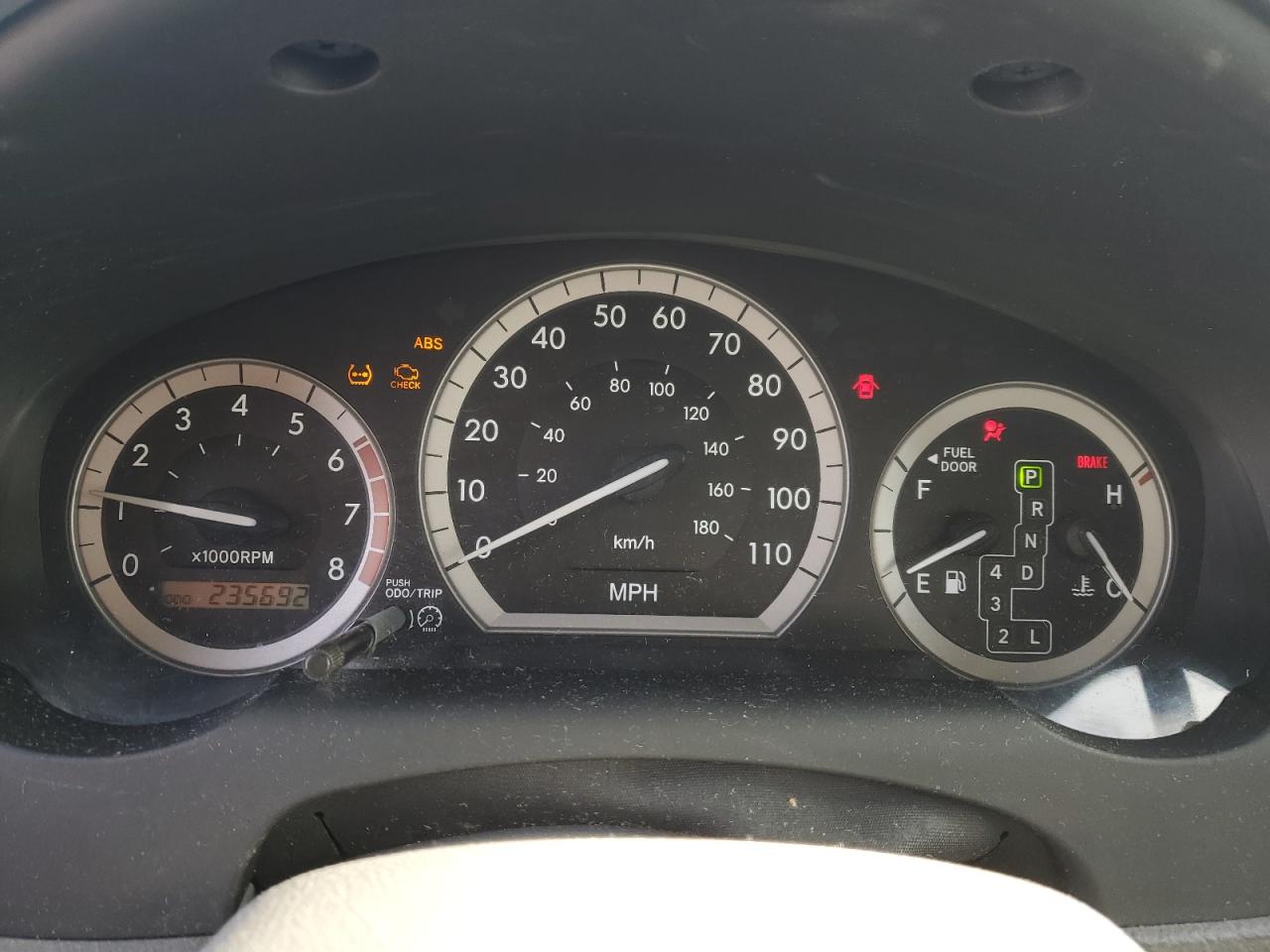 2004 Toyota Sienna - Image 9