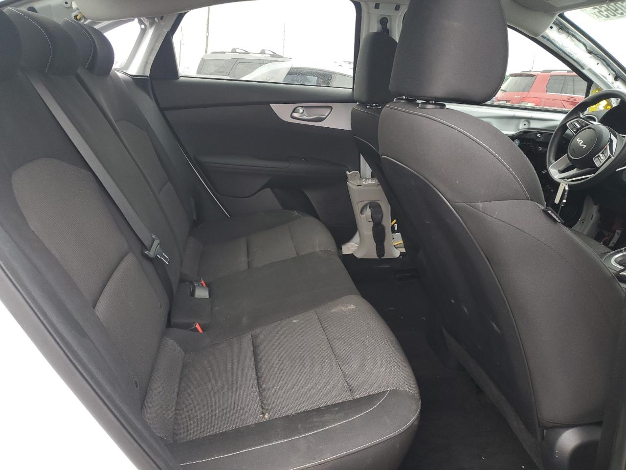 2024 Kia Forte - Image 10