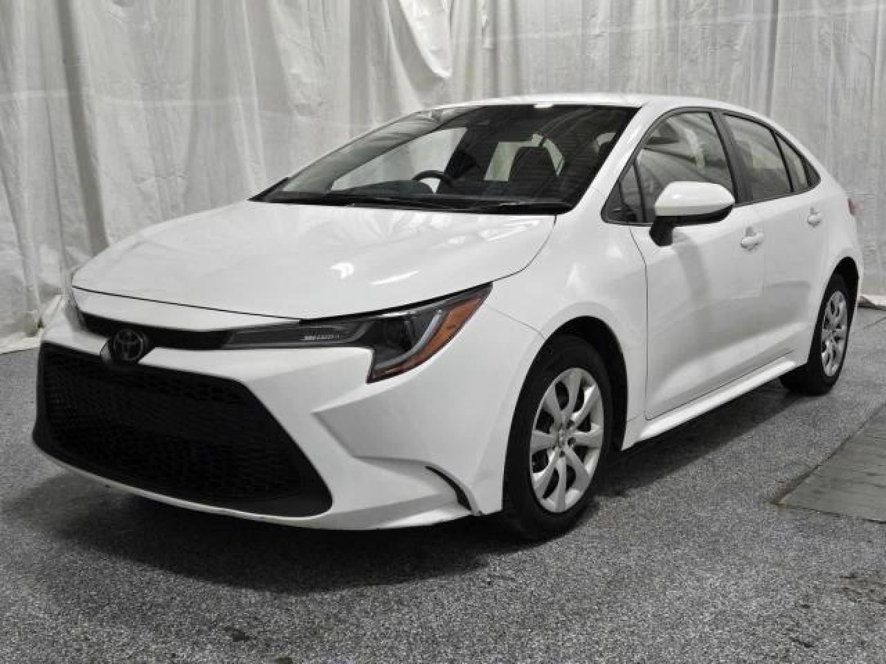 2022 Toyota Corolla - Image 2