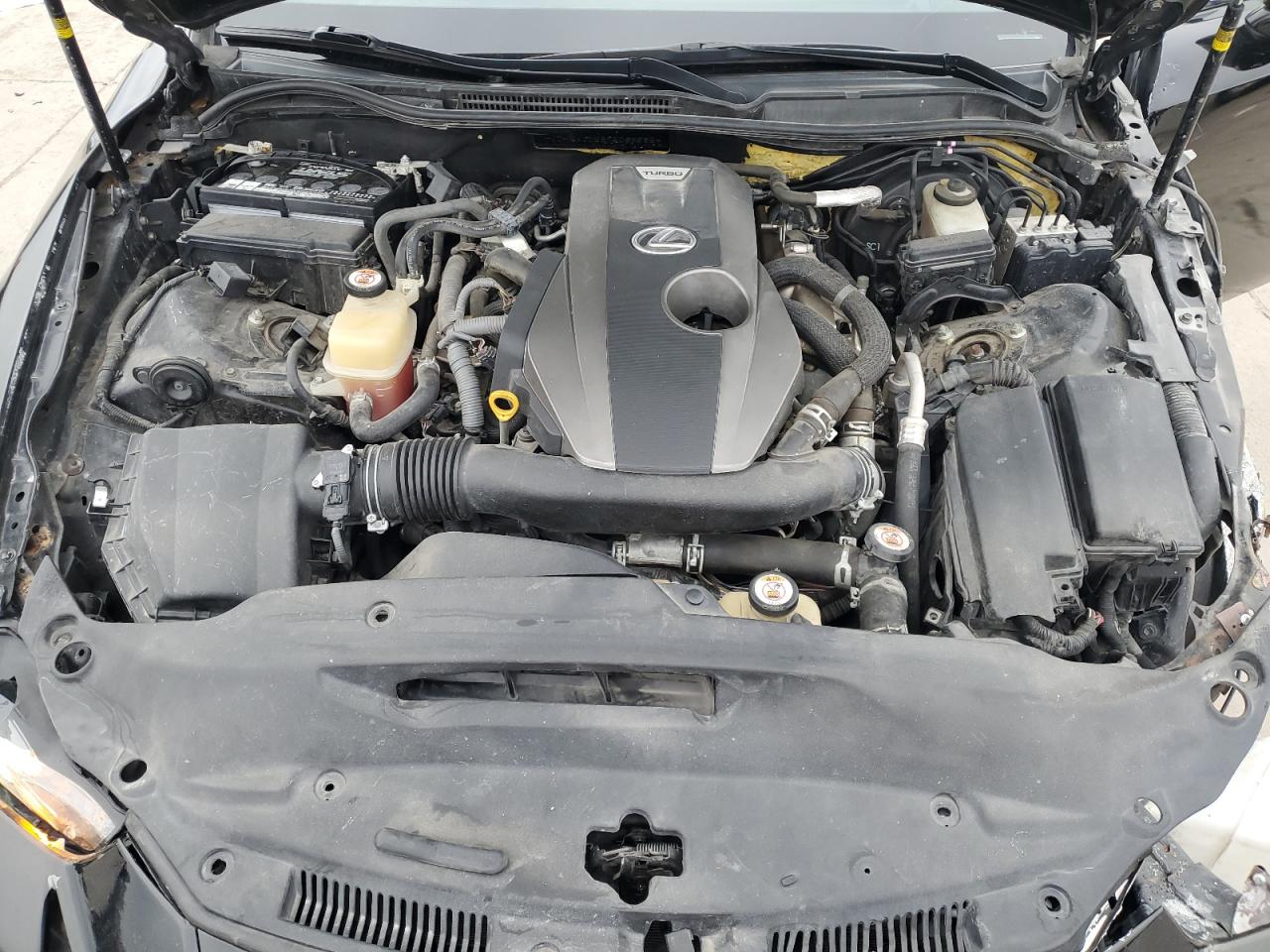 2019 Lexus IS - Image 11