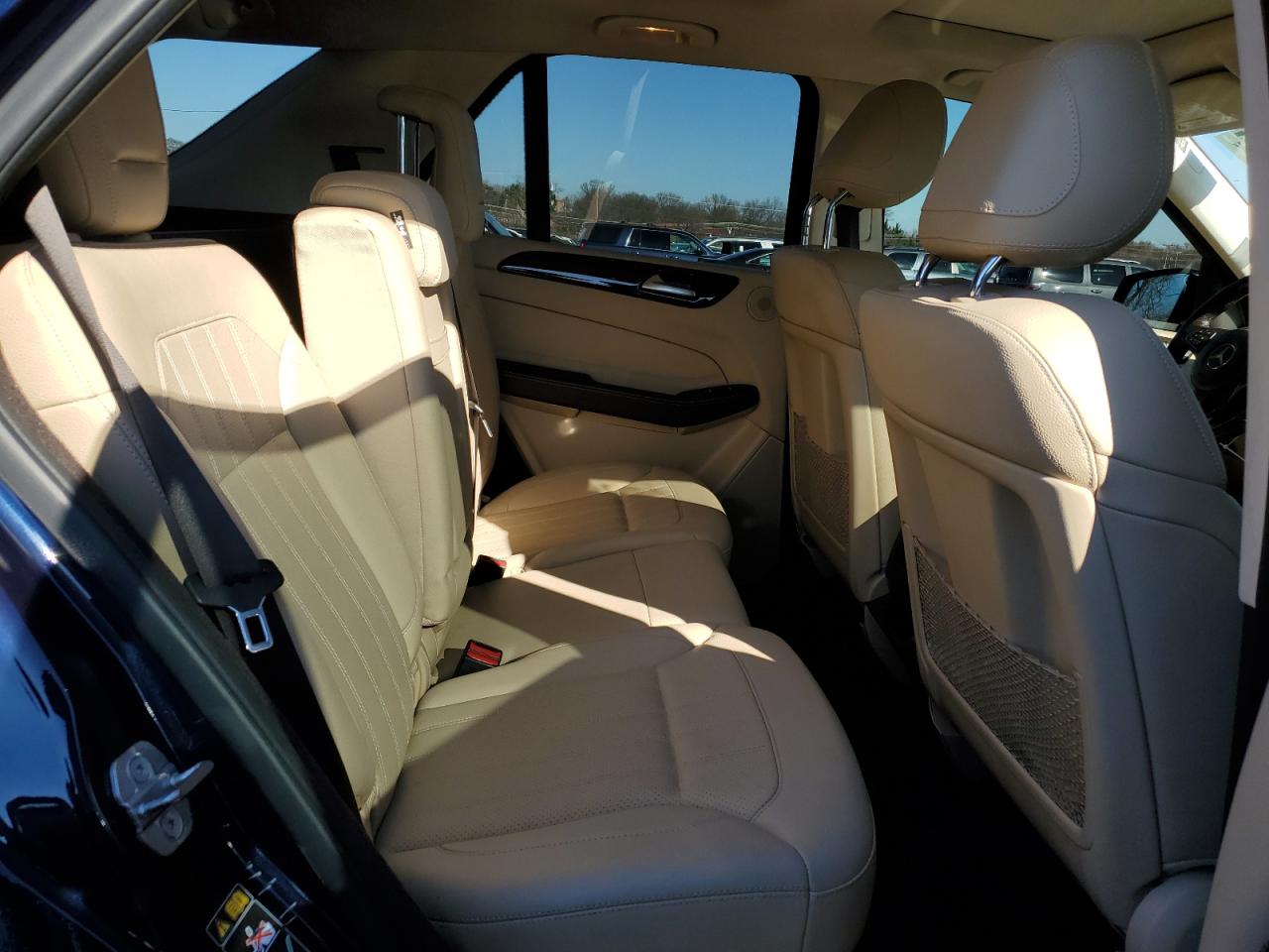 2018 Mercedes-Benz GLE - Image 11