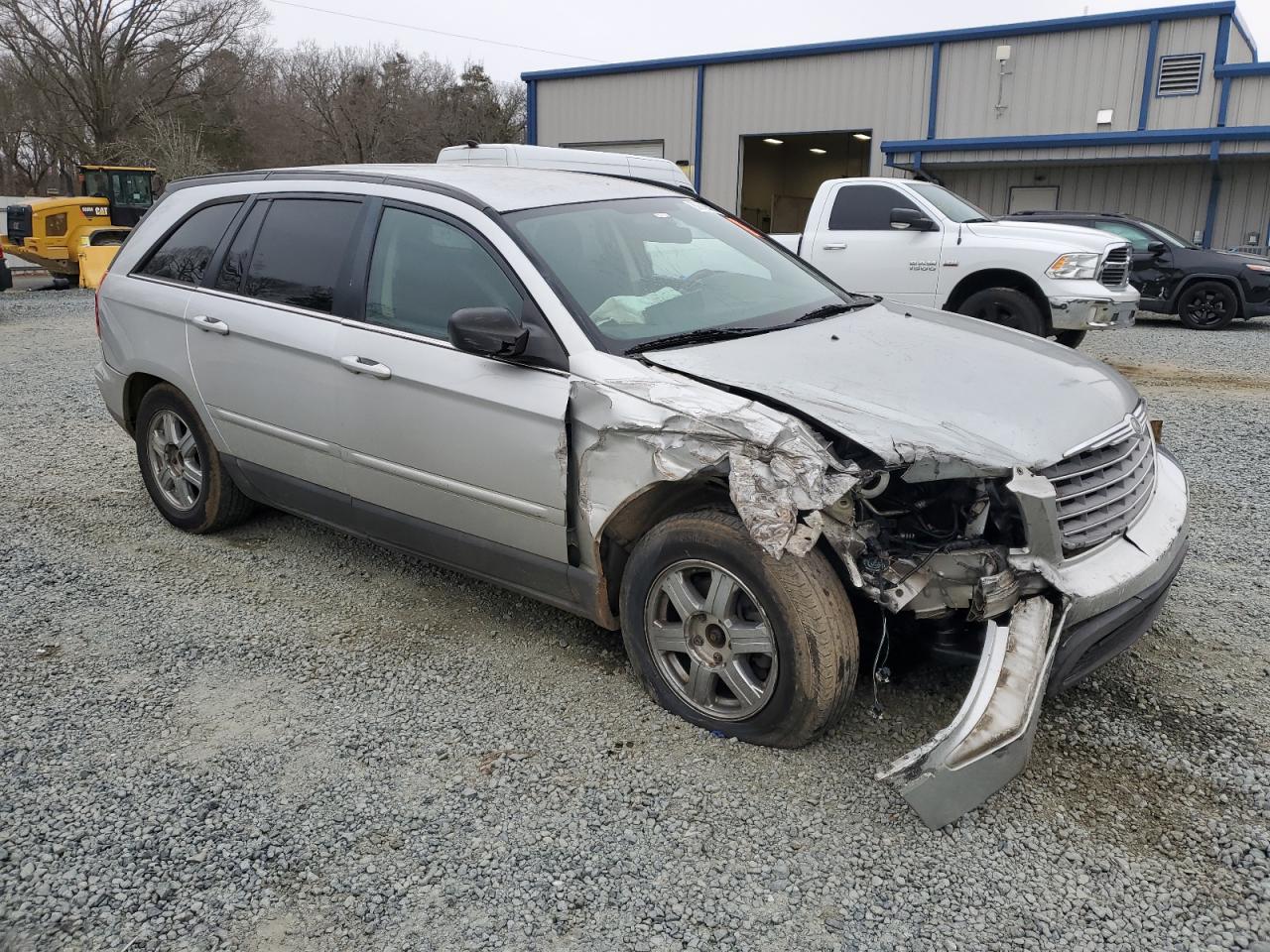 2005 Chrysler Pacifica - Image 4