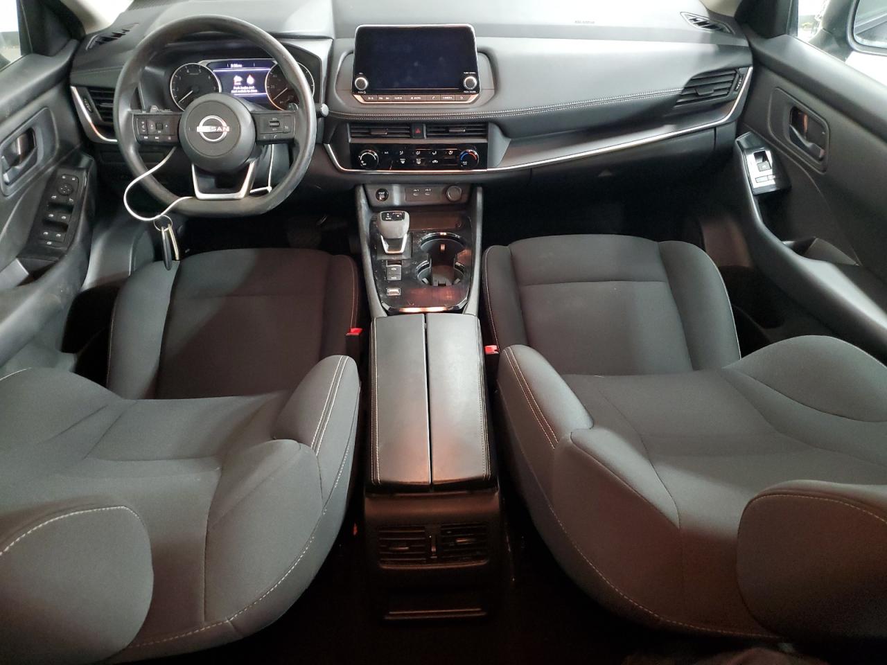 2024 Nissan Rogue - Image 8