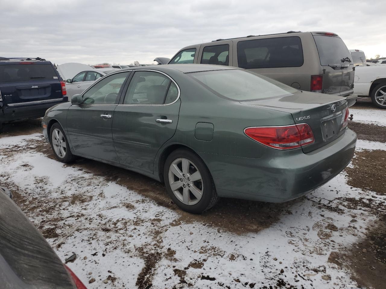 2005 Lexus ES - Image 2