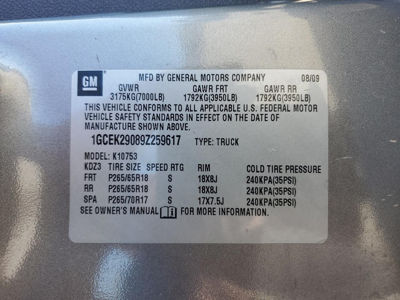 2009 Chevrolet Silverado - Image 13