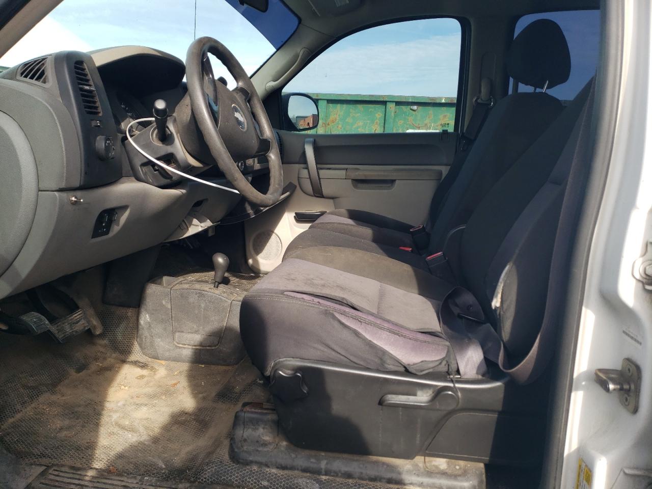 2011 Chevrolet Silverado - Image 7