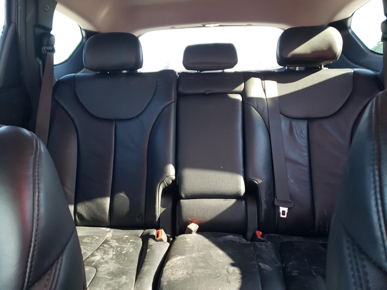 2022 Hyundai Santa Fe - Image 10
