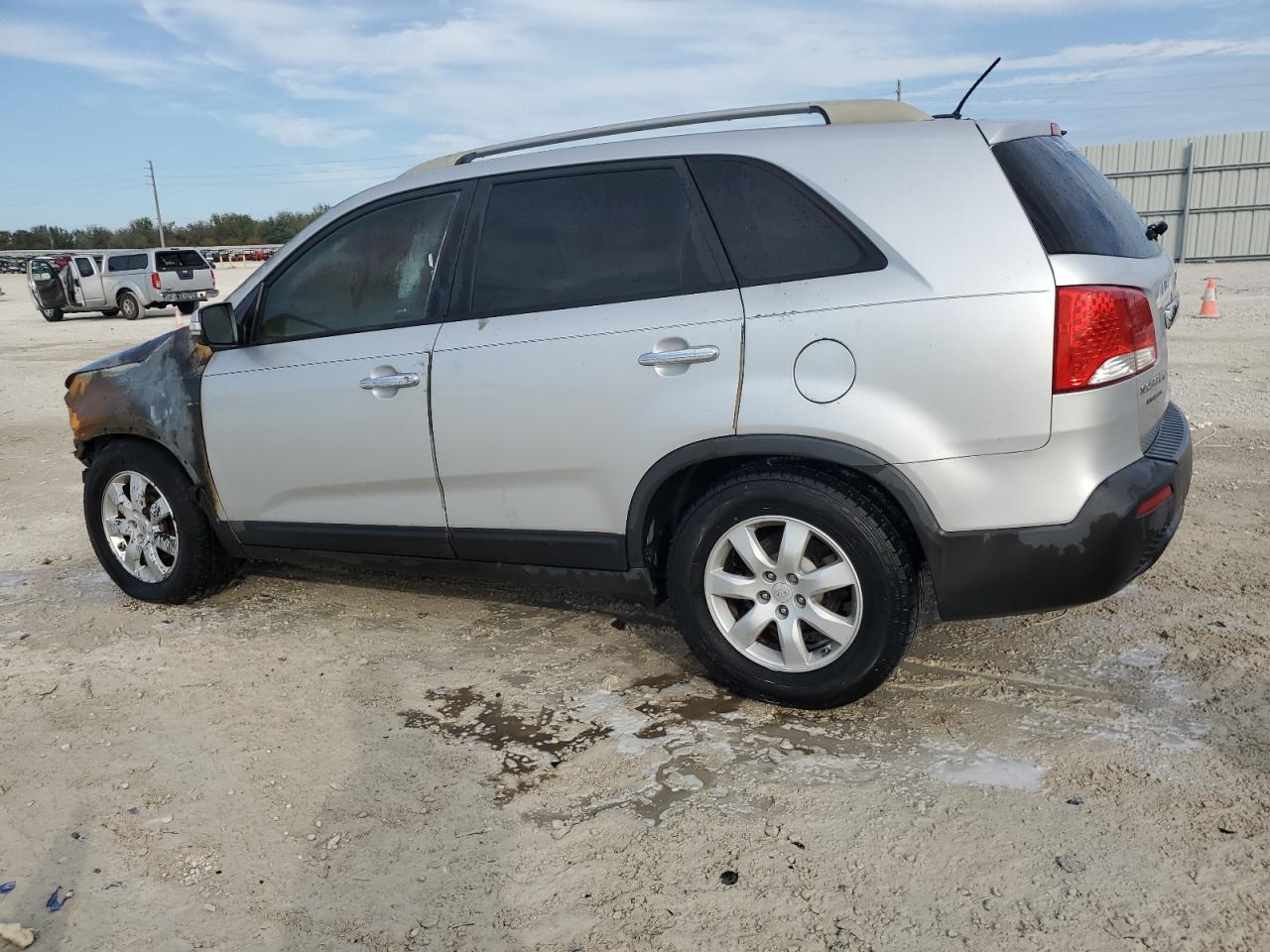 2011 Kia Sorento - Image 2