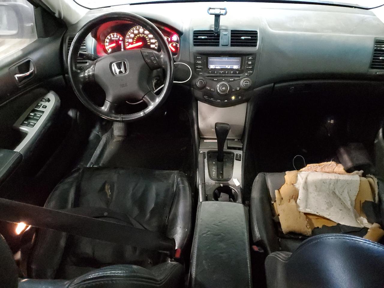 2005 Honda Accord - Image 8