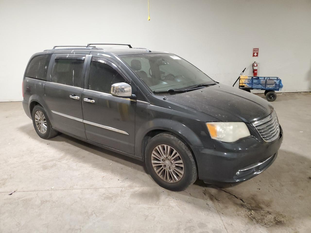 2011 Chrysler Town & Country - Image 4