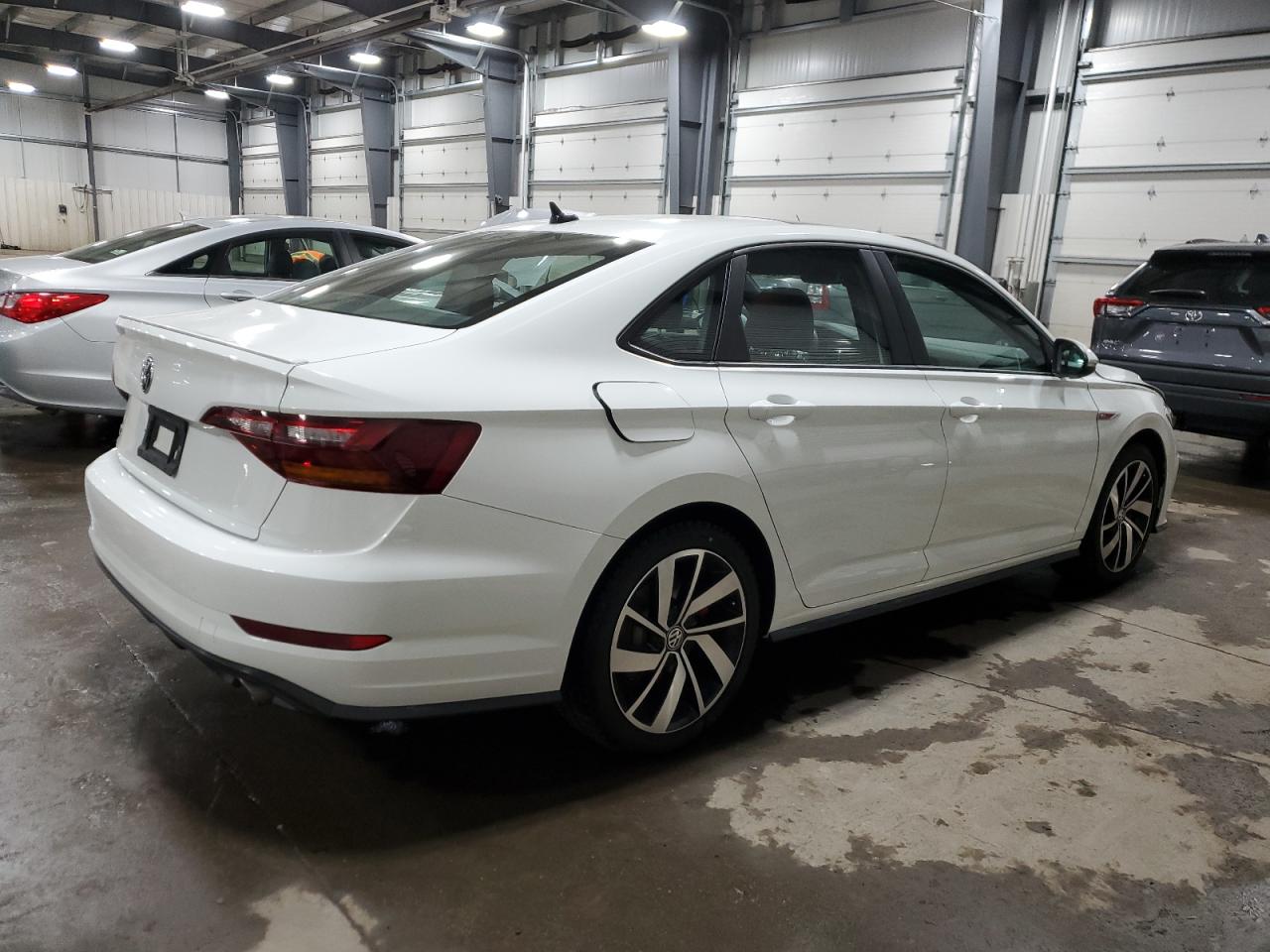 2019 Volkswagen Jetta - Image 3