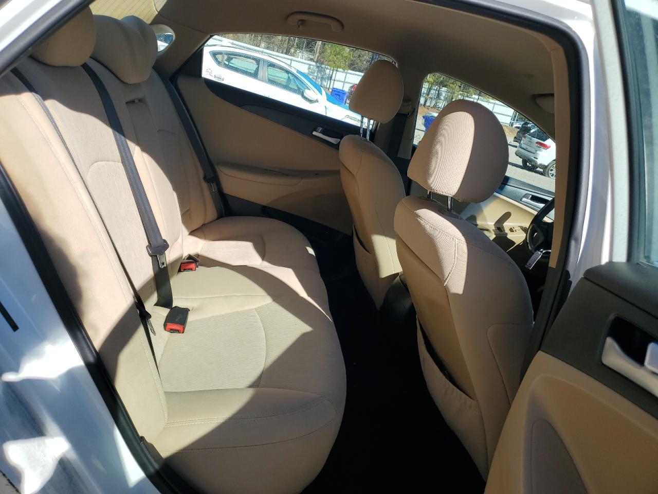 2013 Hyundai Sonata - Image 10