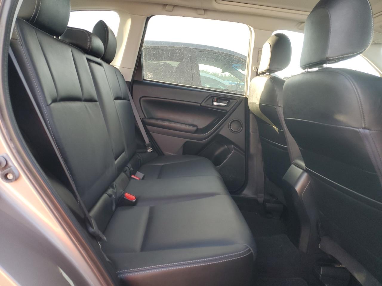 2015 Subaru Forester - Image 12