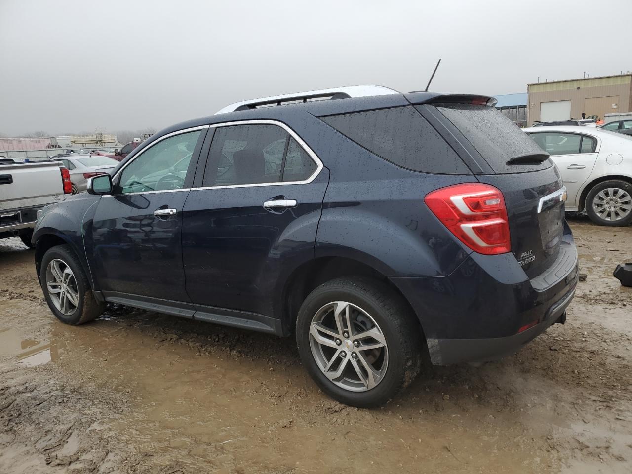 2017 Chevrolet Equinox - Image 2