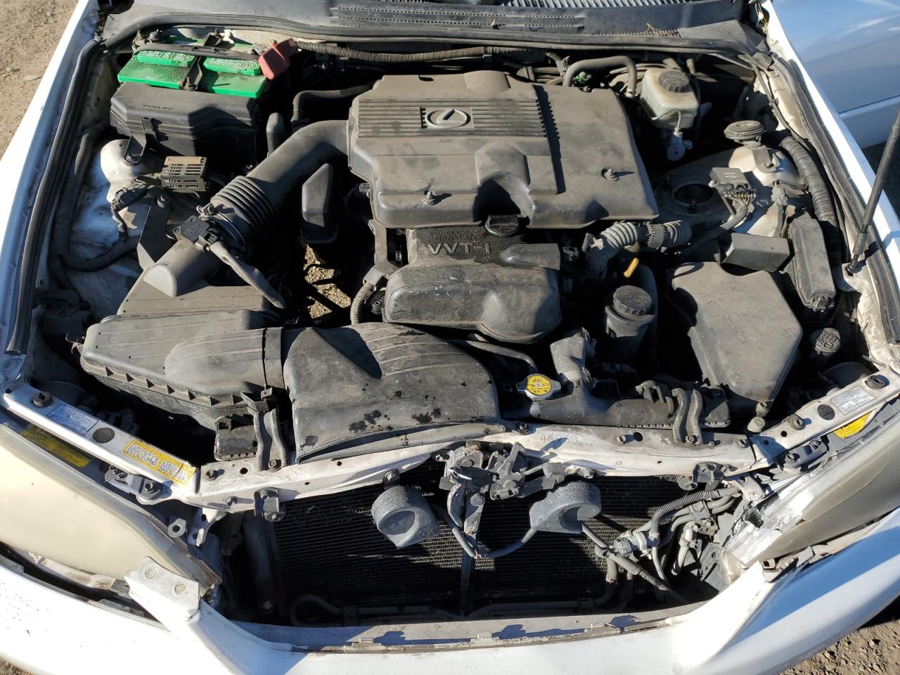 2003 Lexus IS - Image 13