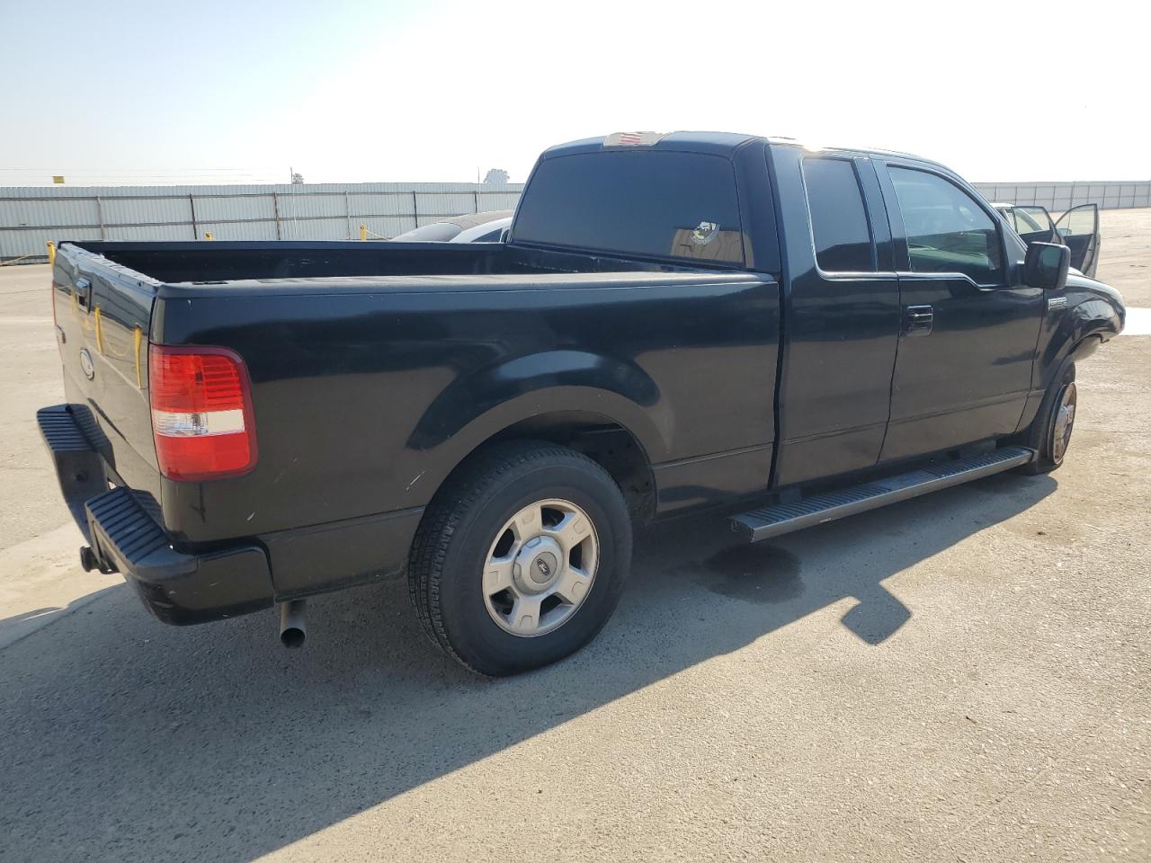 2004 Ford F-150 - Image 3