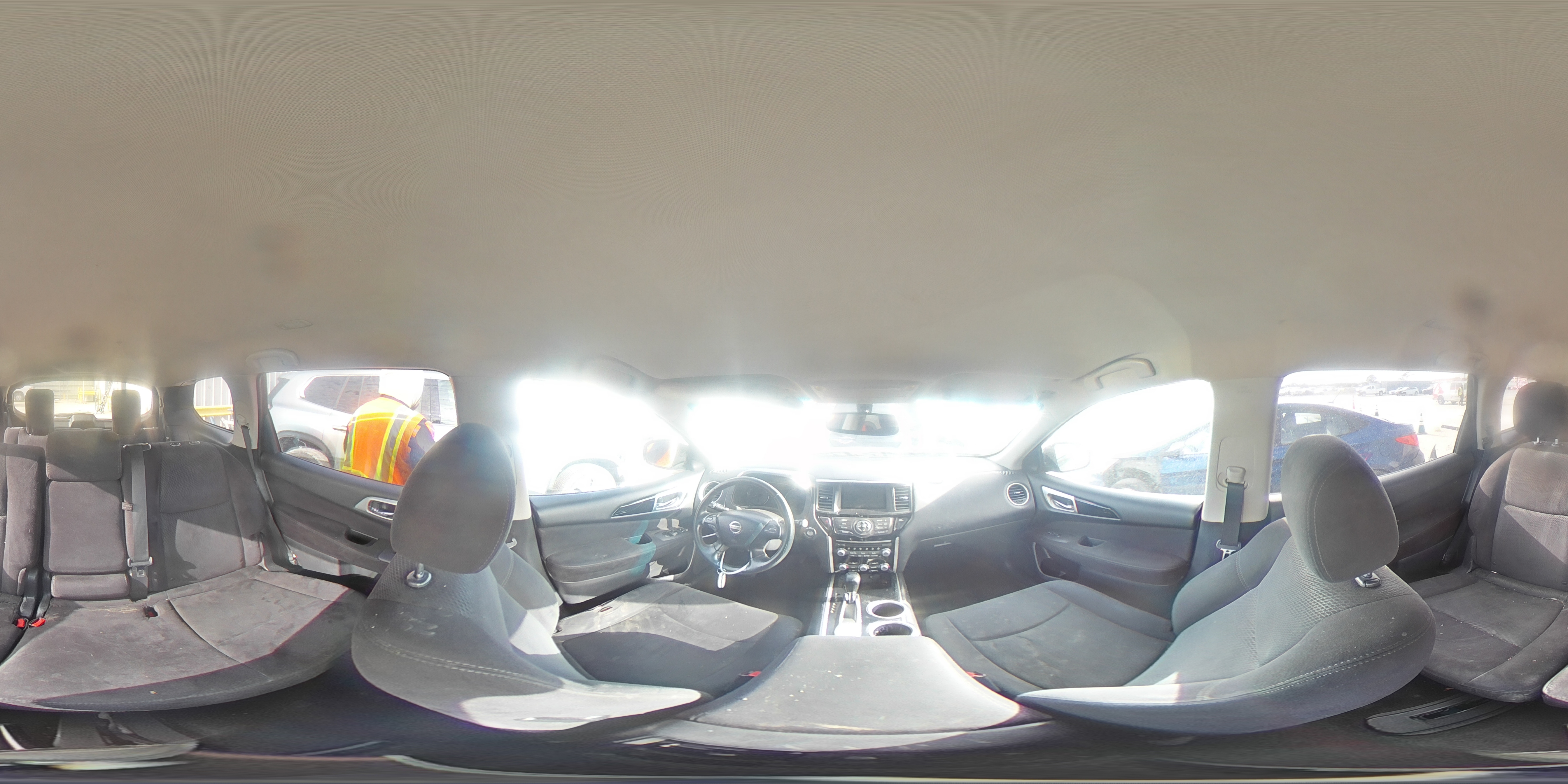 2015 Nissan Pathfinder - Image 16