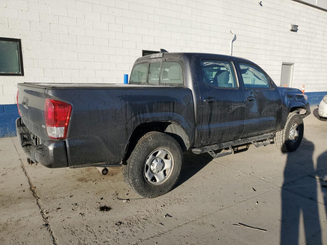 2018 Toyota Tacoma - Image 3