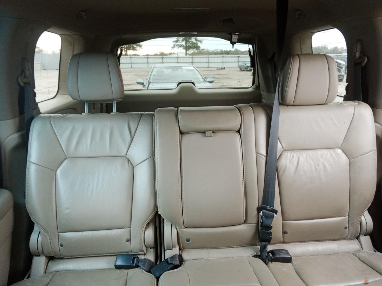 2015 Honda Pilot - Image 10