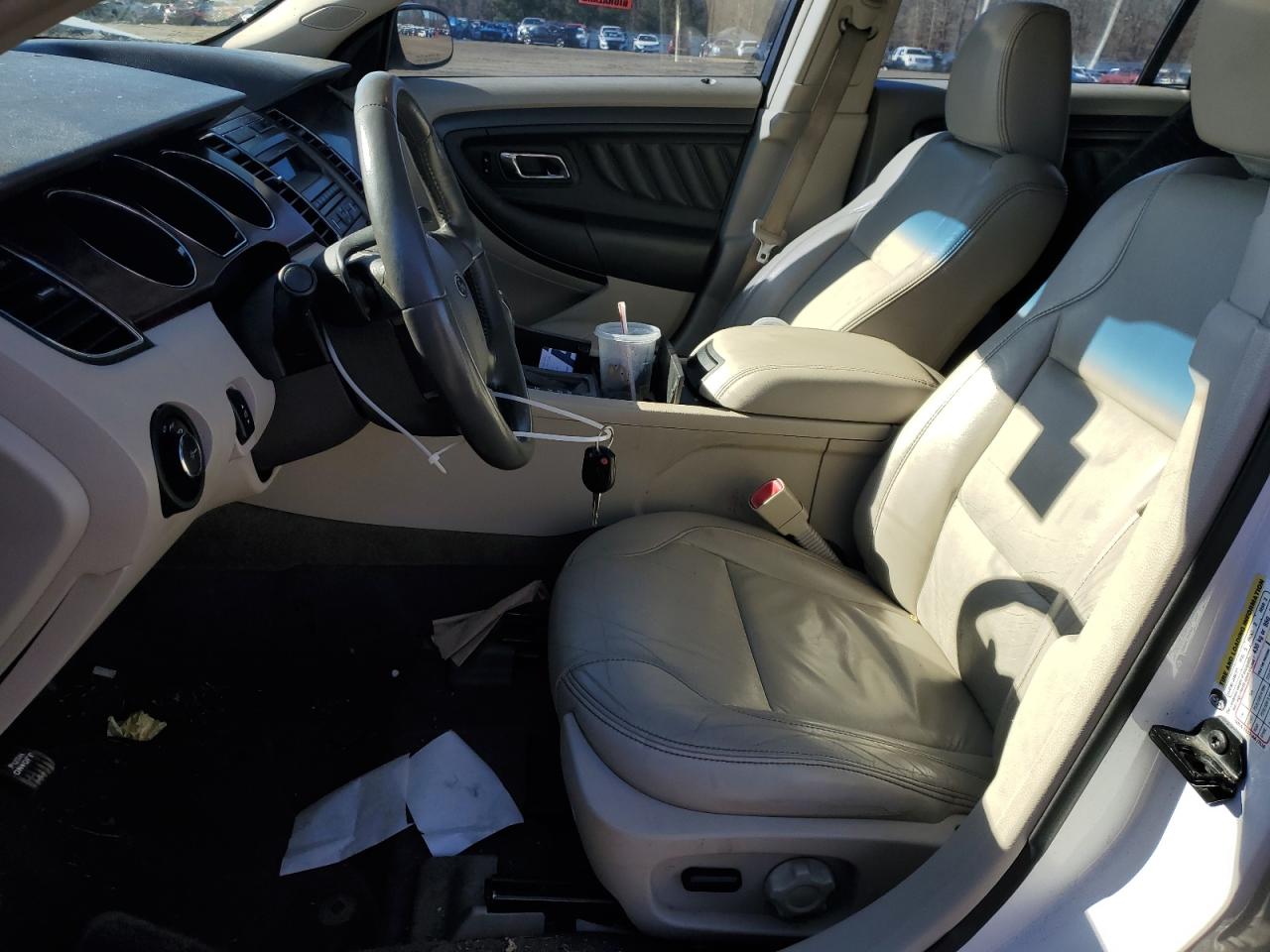 2011 Ford Taurus - Image 7