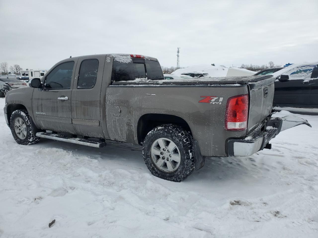 2013 GMC Sierra - Image 2