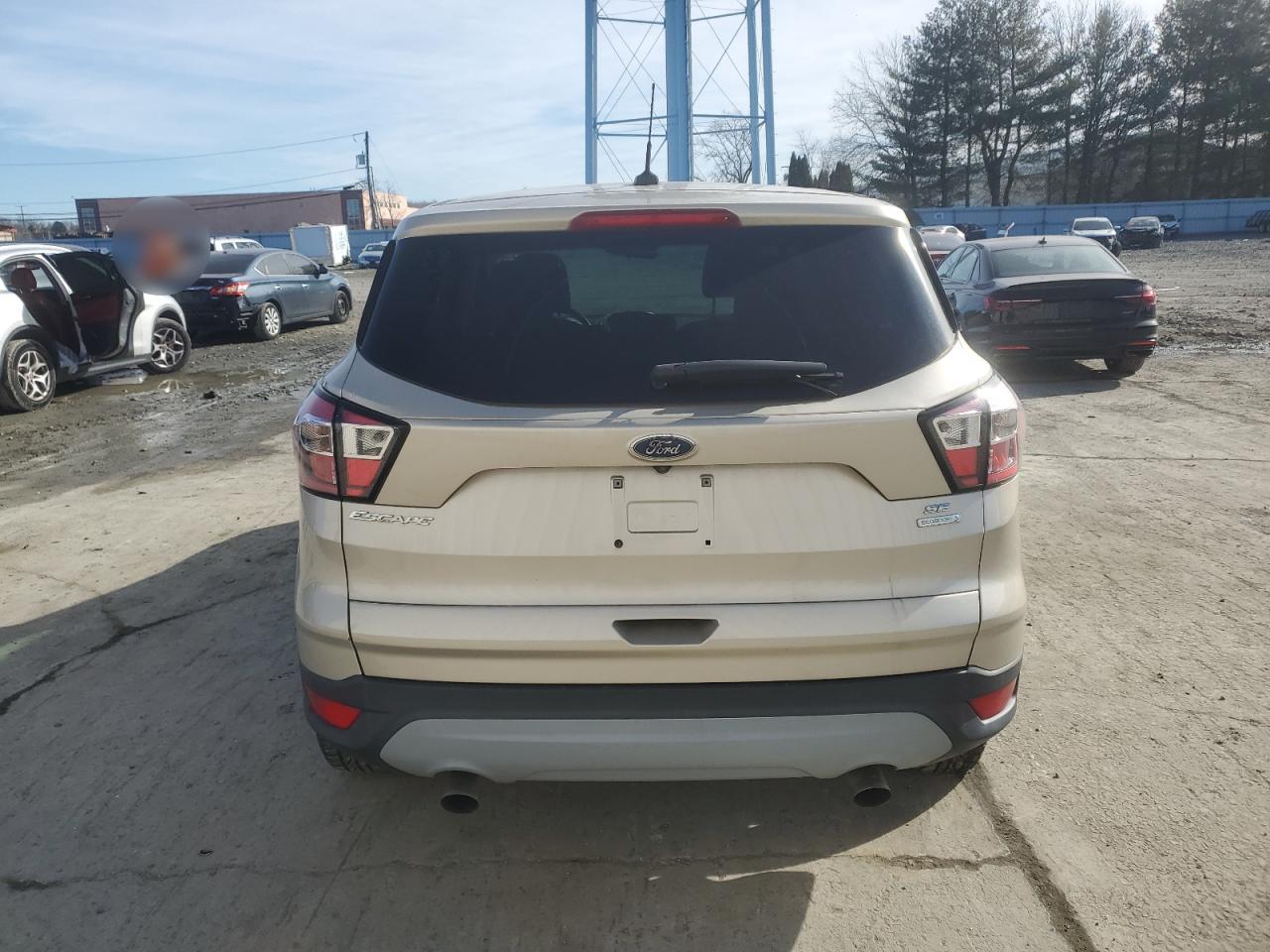 2017 Ford Escape - Image 6