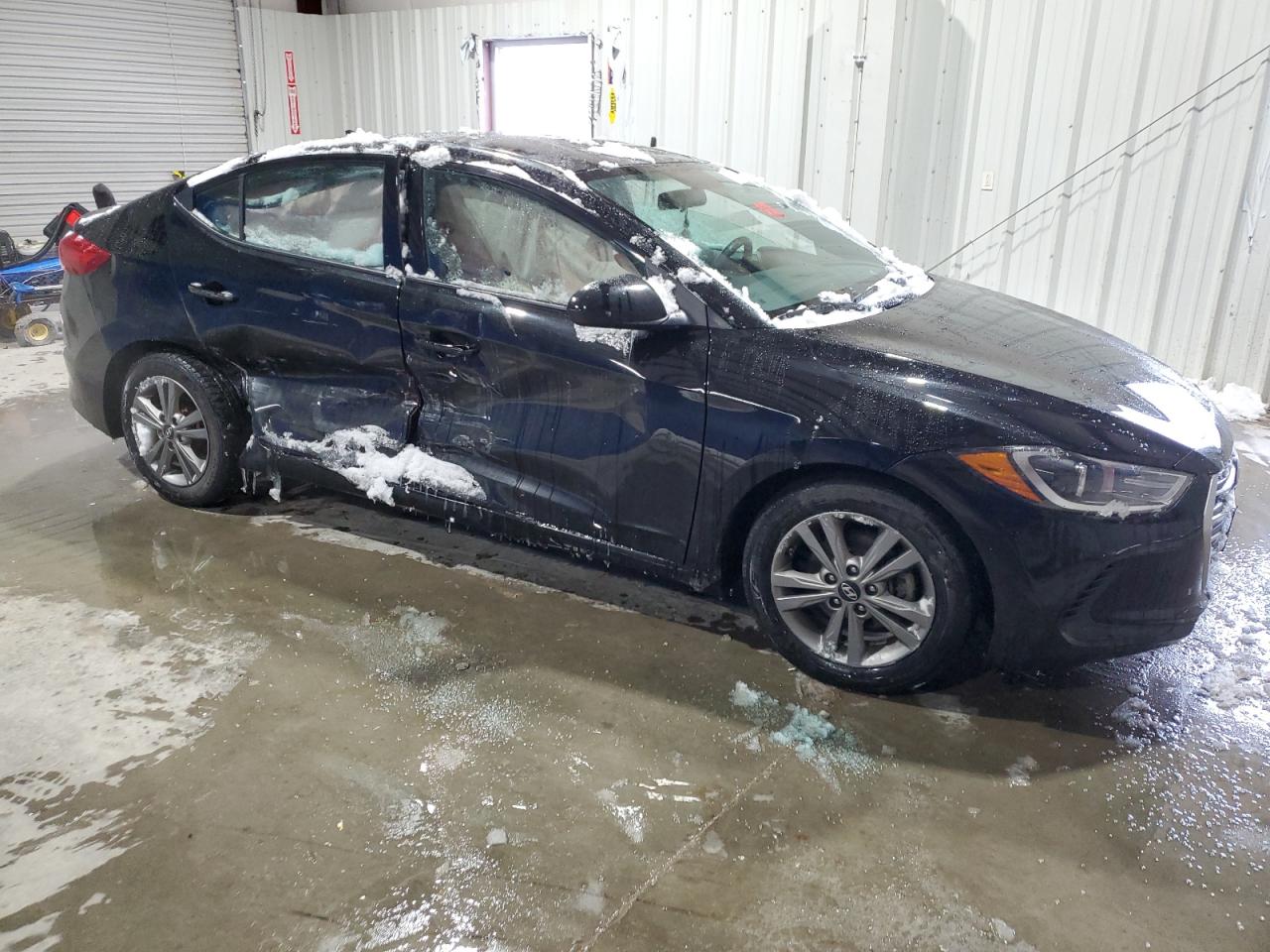 2017 Hyundai Elantra - Image 4