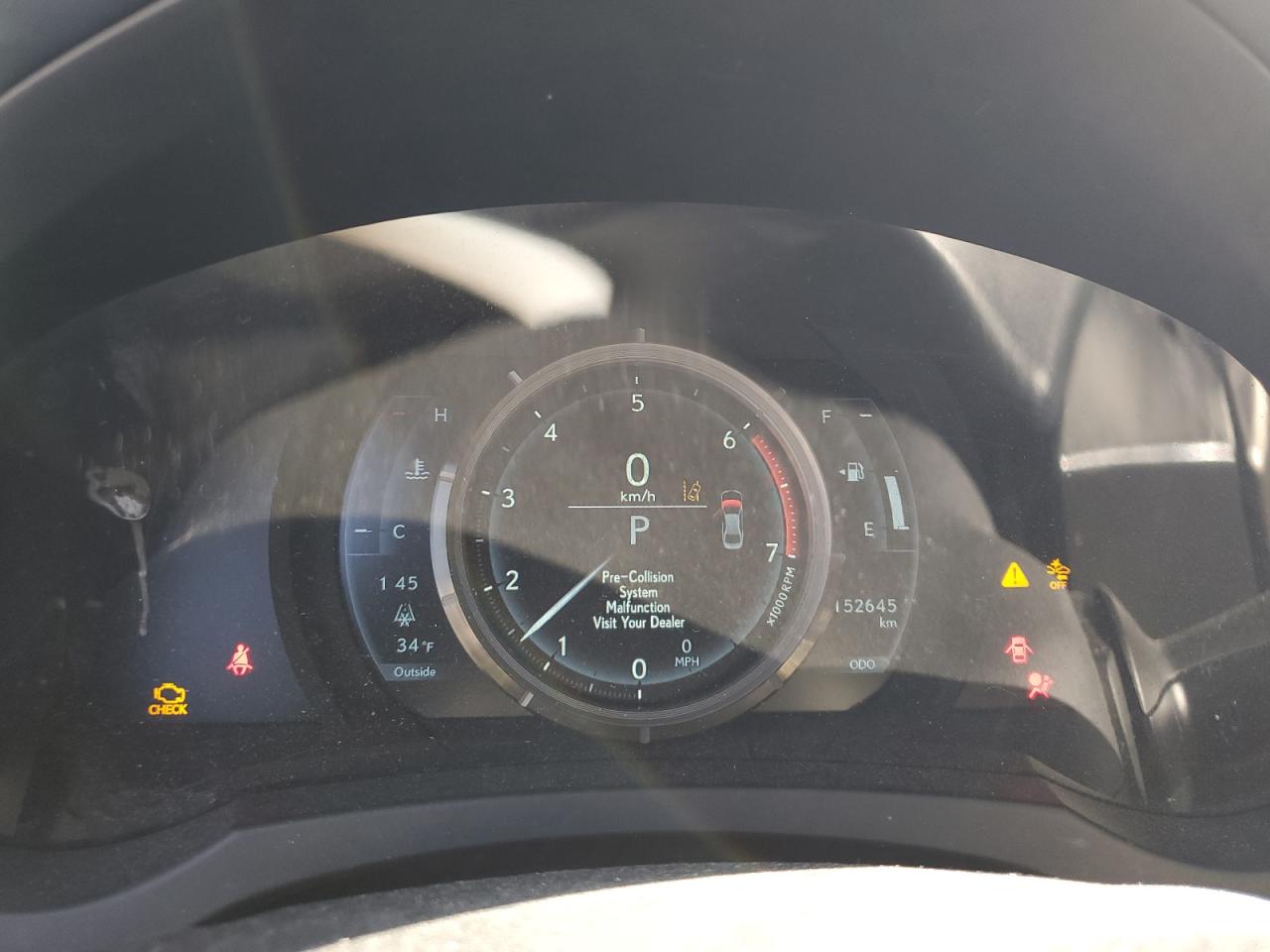 2018 Lexus IS - Image 9