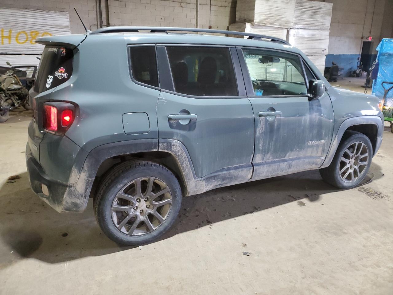 2017 Jeep Renegade - Image 3